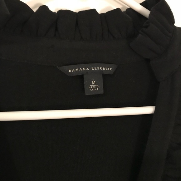 👗👗Classic Black Wrap Dress with Ruffle! 👗👗 - Picture 3 of 4